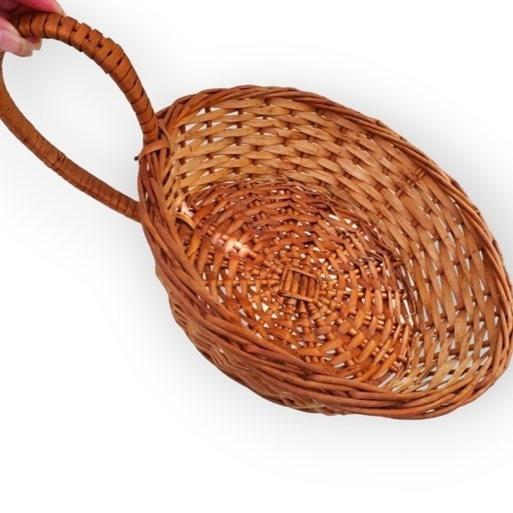 Rattan wicker basket side handle boho wall art - Picture 1 of 16